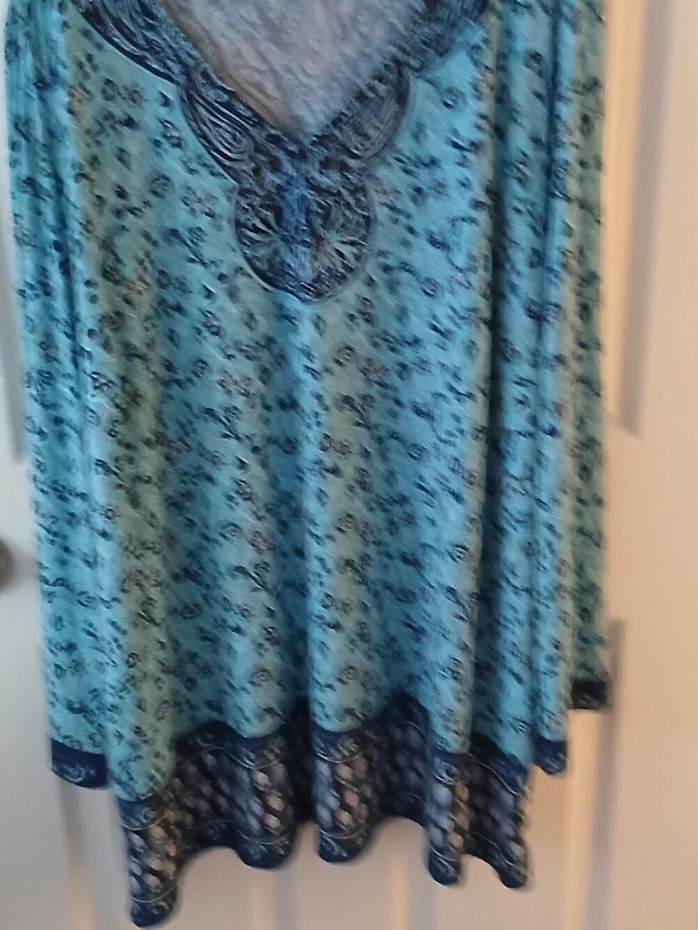 Belle by Kim Gravel Floral Boho Print Knit Top